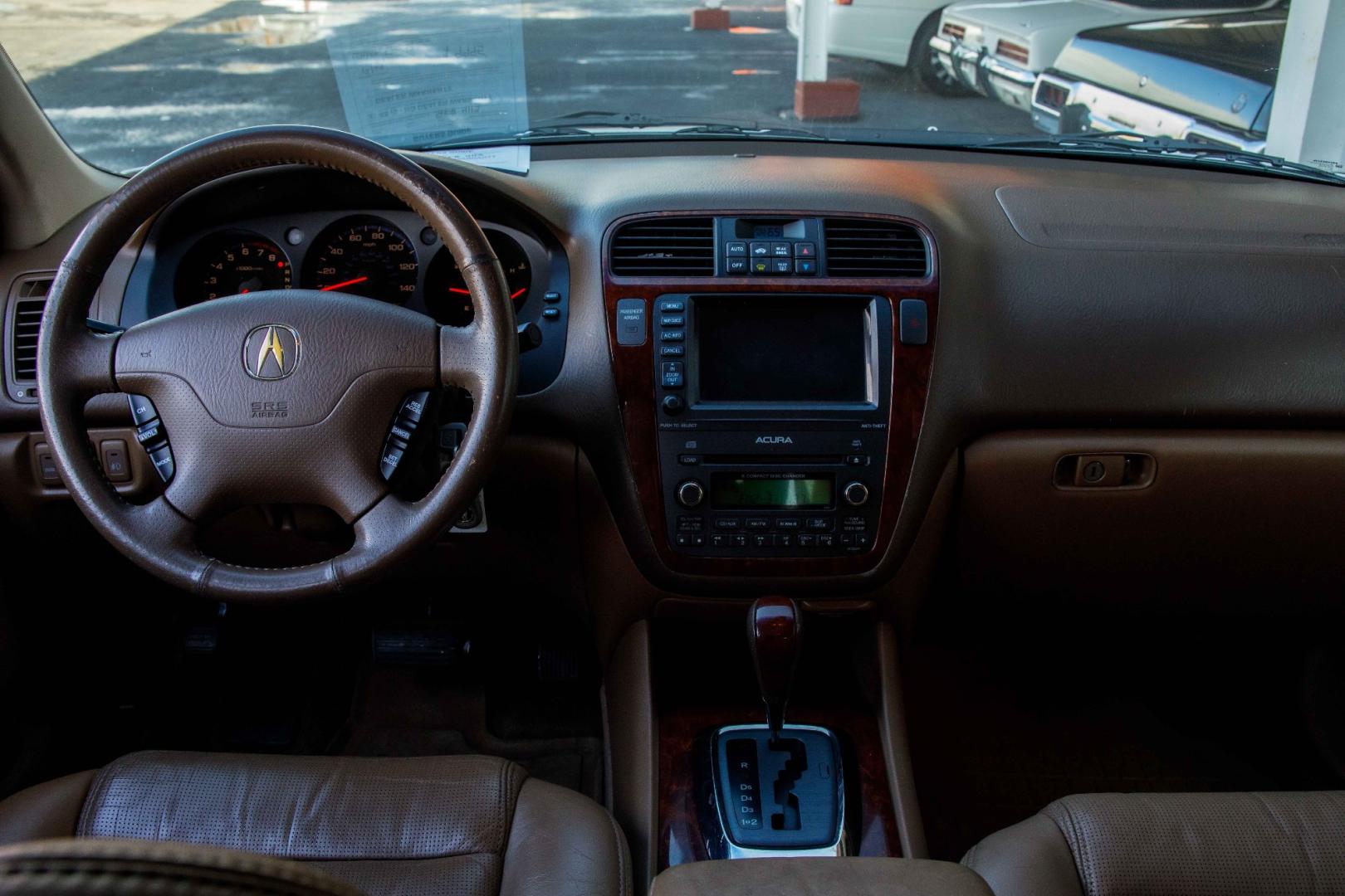 2005 WHITE ACURA MDX Touring with Navigation System (2HNYD18805H) with an 3.5L V6 SOHC 24V engine, 5-SPEED AUTOMATIC transmission, located at 420 E. Kingsbury St., Seguin, TX, 78155, (830) 401-0495, 29.581060, -97.961647 - Photo#15